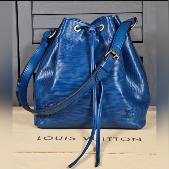 Authentic LOUIS VUITTON Epi Petite Noe GM Drawstring Bag - Picture 15 of 15